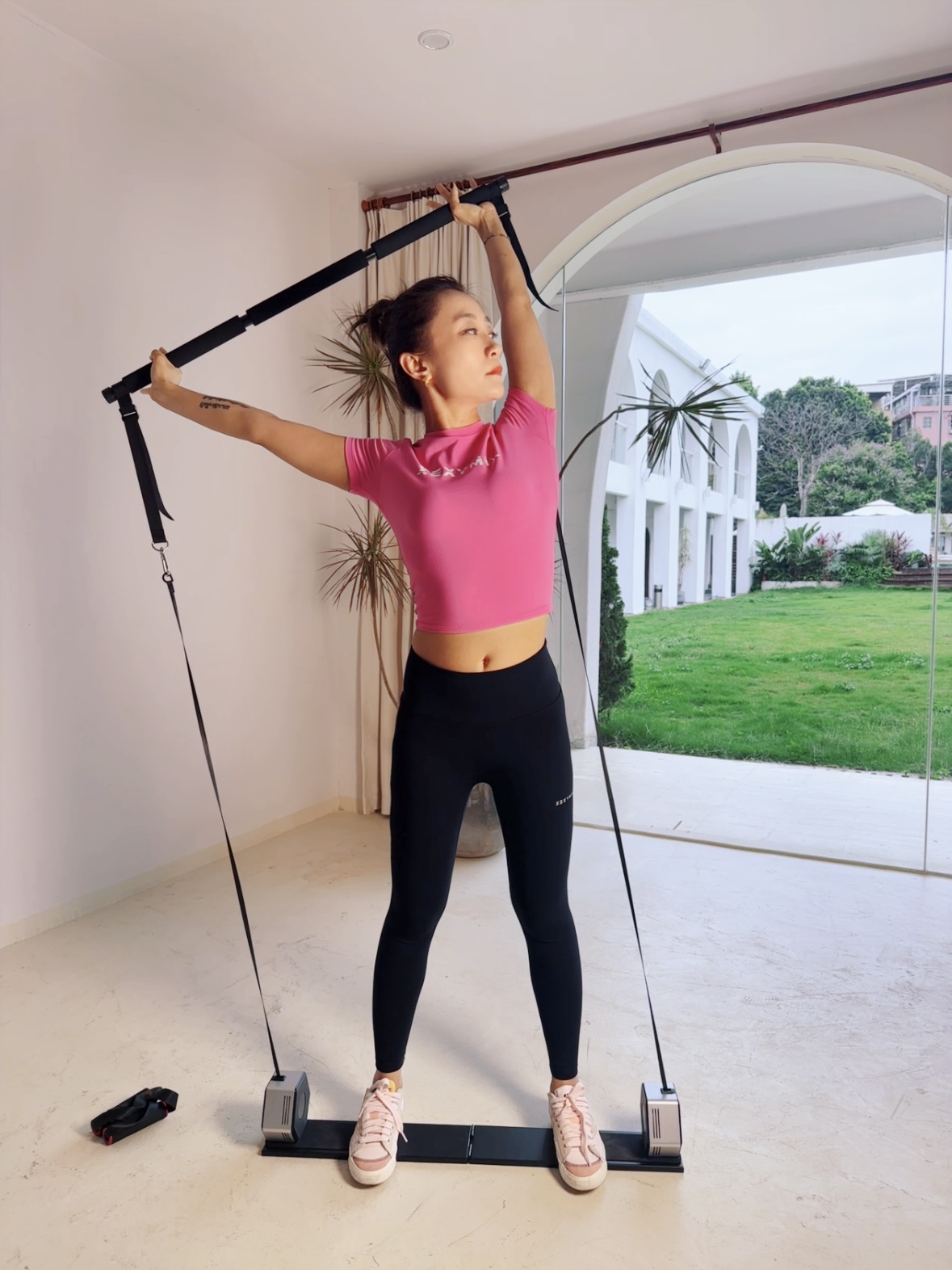 Home Gym Total Fitness - เครื่องออกกำลังกายพกพาอัจฉริยะ ปั๊มไฟฟ้าแบบพกพา ชุดอุปกรณ์ฟิตเนสสำหรับใช้ในบ้าน สถานีออกกำลังกายสำหรับการฝึกซ้อมที่บ้าน ครอบคลุมทุกส่วนของร่างกาย